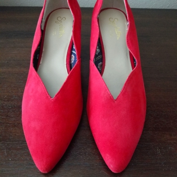 Seychelles Scalloped Red Leather Block Heel - Picture 2 of 11